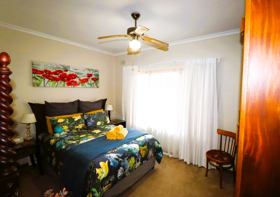 3 Bedroom Property for Sale in Uitsig Western Cape
